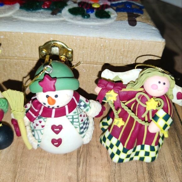Christmas Ornament Set Of 5 Handcrafted Ornaments In Storage Box - Picture 6 of 8